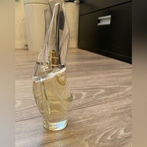Donna Karan Cashmere Mist Perfume